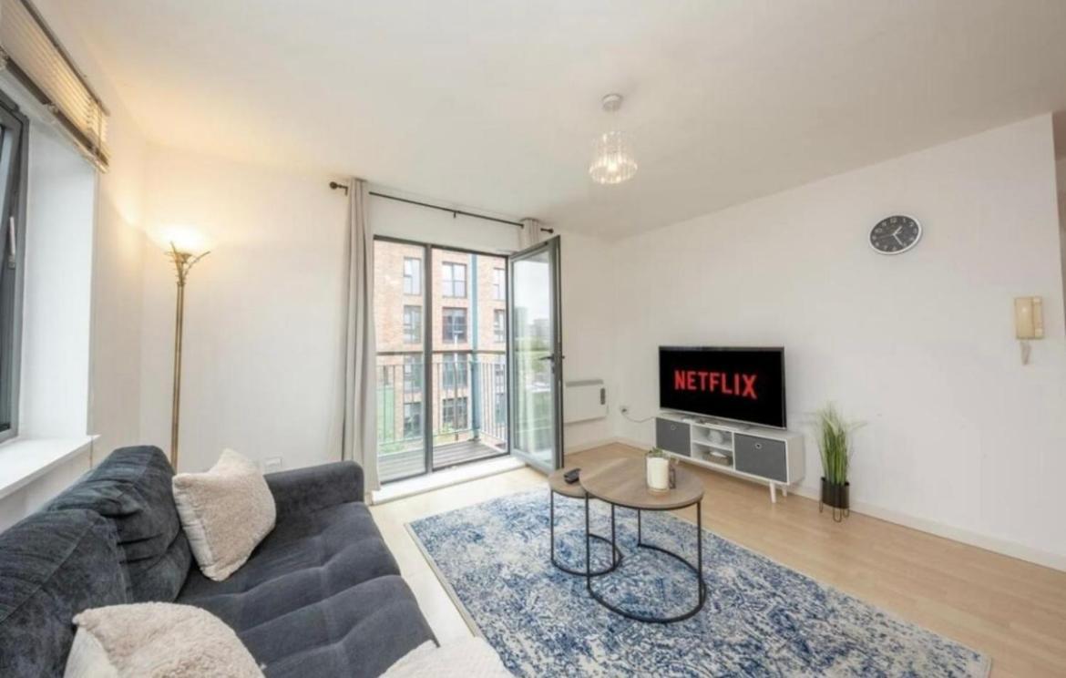 Novanest Salford Apartment Manchester Dış mekan fotoğraf