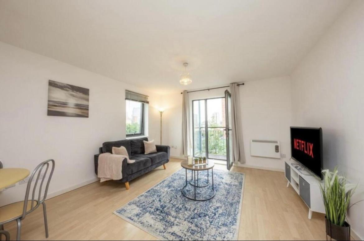 Novanest Salford Apartment Manchester Dış mekan fotoğraf